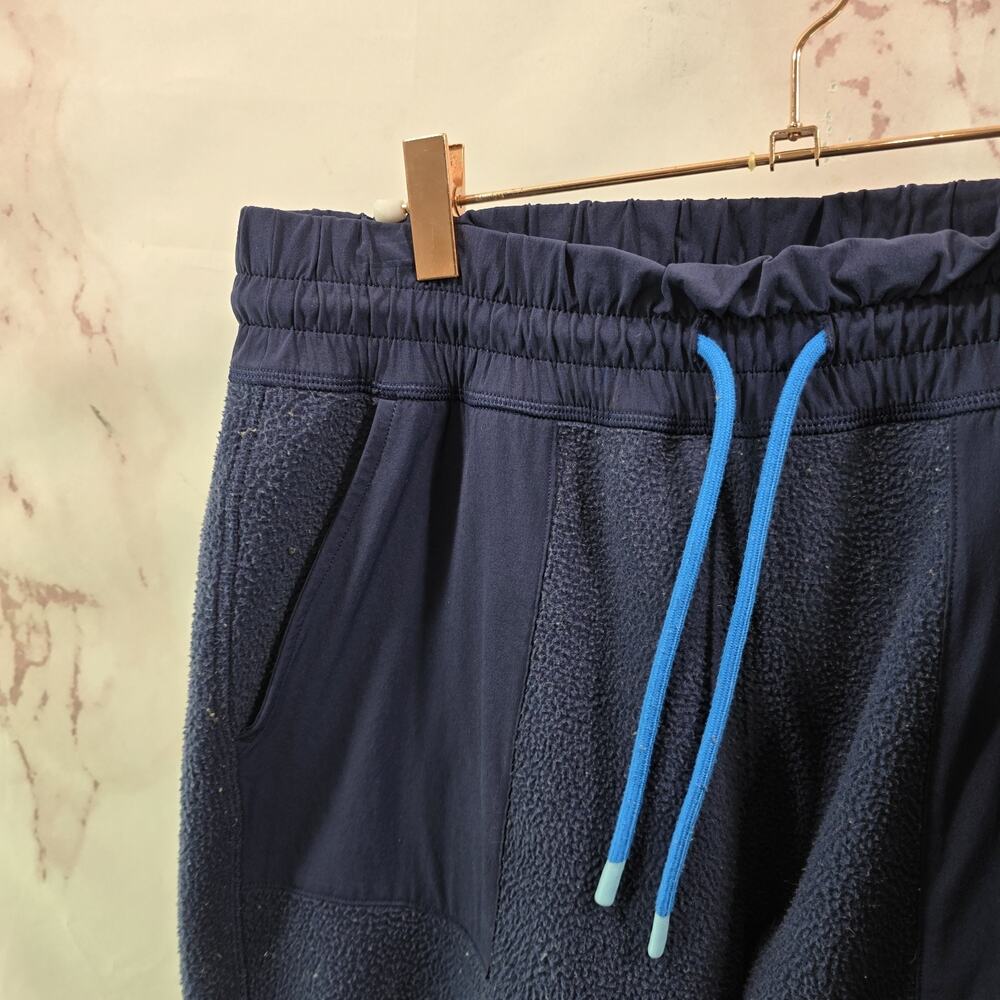 Cotopaxi Pants Womens Medium Joggers Navy Blue Fleece Crop Abrazo - Picture 2 of 14